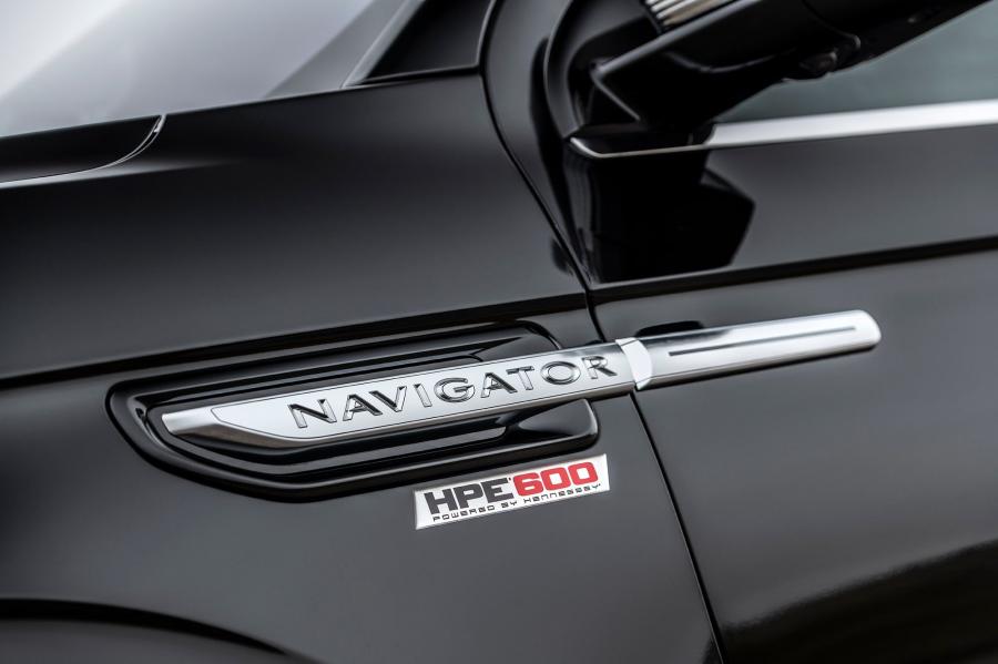 Логотип Lincoln Navigator HPE600 by Hennessey 2018 года  (фото 14 из 22)